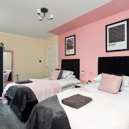 Stylish 3 Bed Edinburgh Abode - Parking And Garden Villa ภายนอก รูปภาพ